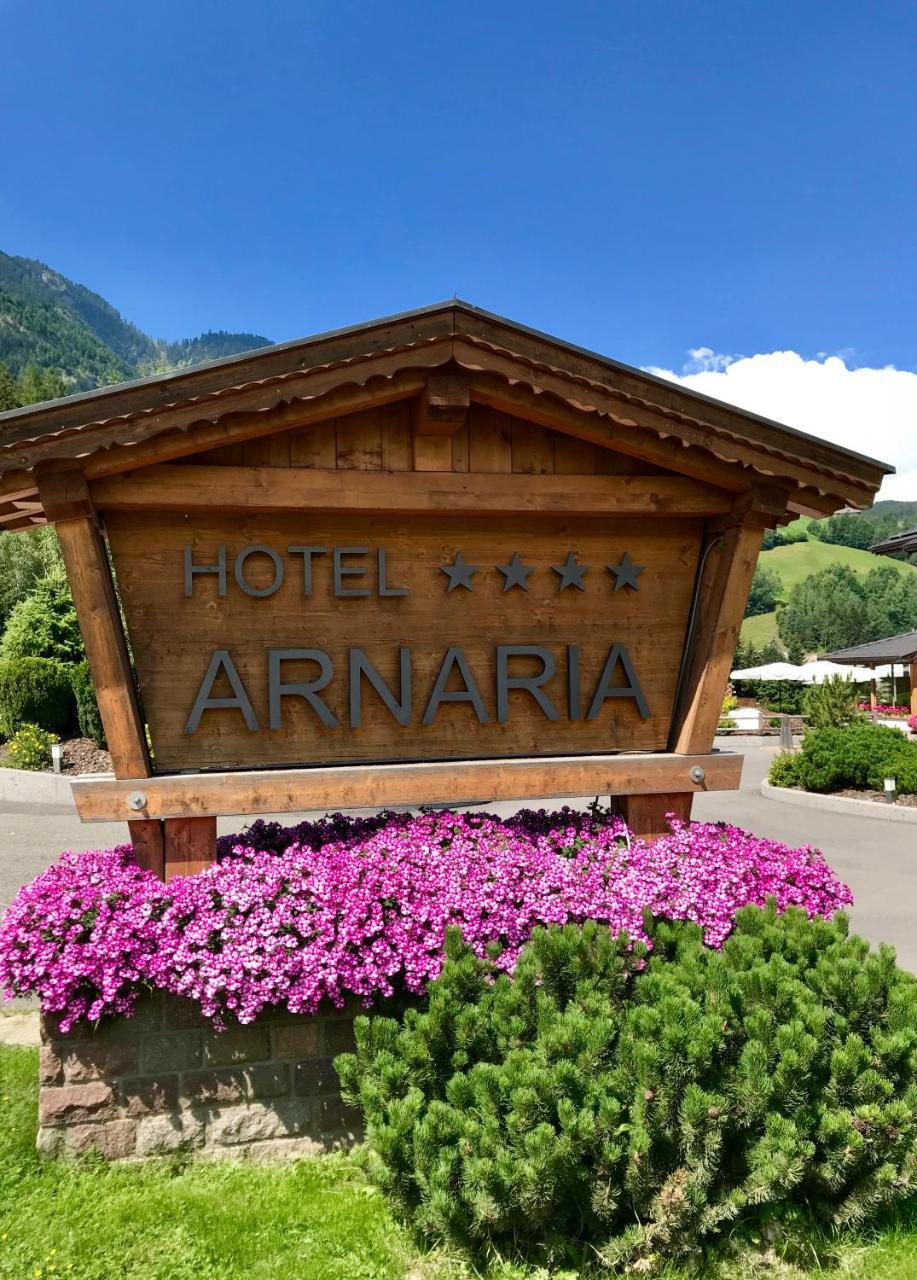 Hotel Arnaria Ортізеї Екстер'єр фото